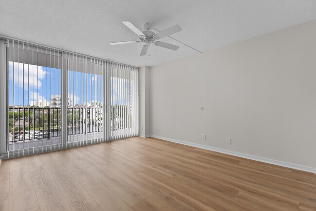 Building Photo - 4750 S Ocean Blvd