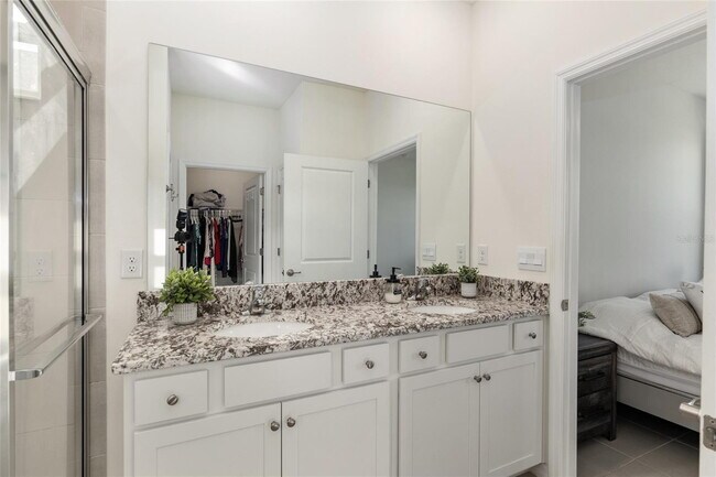 Building Photo - 3 Bedrooms | 2 Bathrooms | 2-Car Garage | Fully Fenced Yard