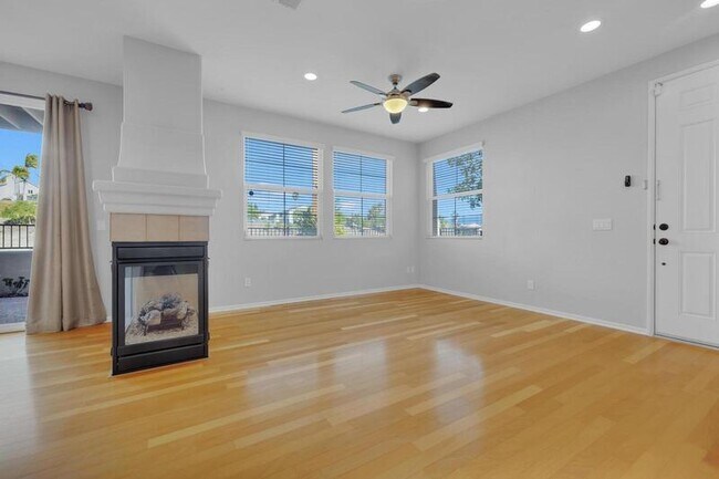 Building Photo - 1423 Caminito Garibay