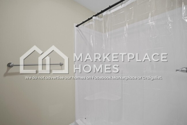 Building Photo - 2219 Perrins Ln
