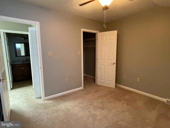 Building Photo - 167 Hunters Trail