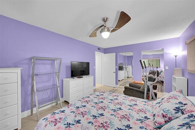 Building Photo - 9369 S Belfort Cir