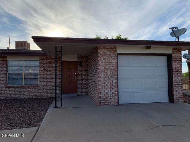 Building Photo - 609 Alicante Way