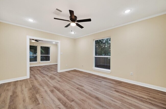 Building Photo - 2725 Avenue F