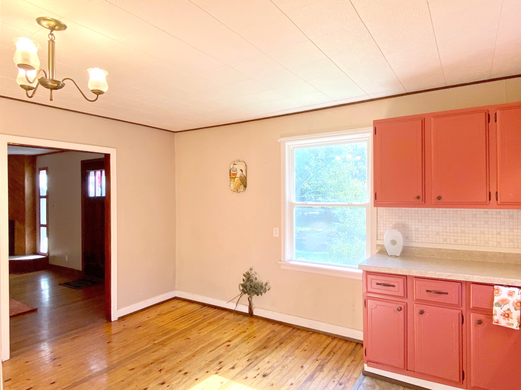 Building Photo - 608 S Webber St