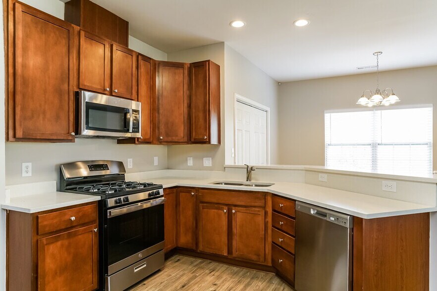 Building Photo - 4709 Alenja Ln