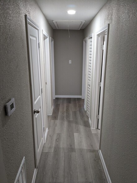 Hallway - 514 Corydon Dr