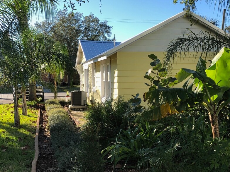 Building Photo - 714 Spring St