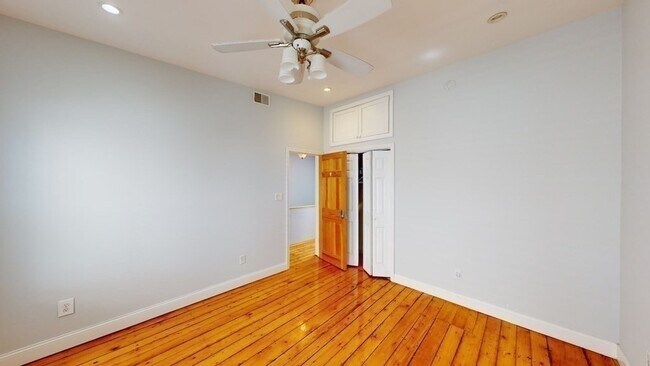 Building Photo - 4 M Street Pl