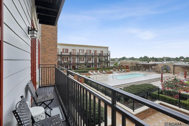 Building Photo - 7707 Bluebonnet Blvd