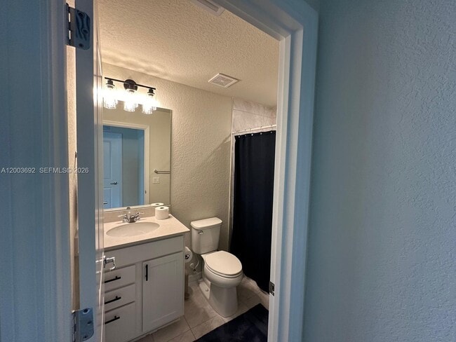 Building Photo - 3235 Watercress Dr