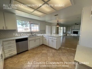Building Photo - 16285 Capella St