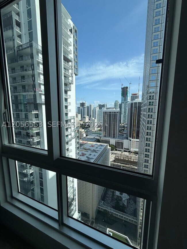 Building Photo - 300 S Biscayne Blvd