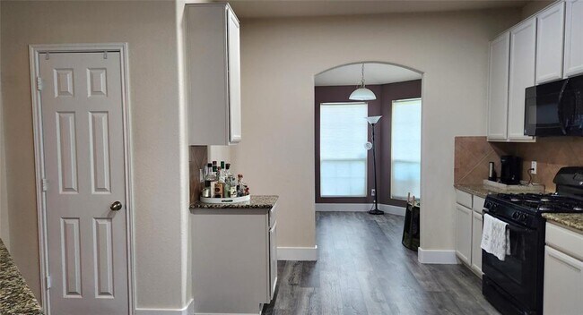 Building Photo - 4903 Spring Showers Ct