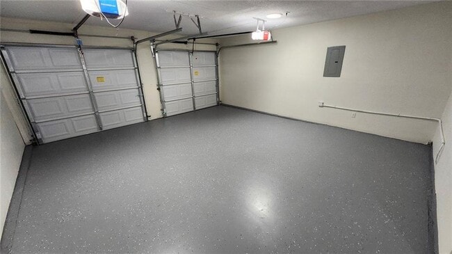 Building Photo - 7847 Sugarland Dr
