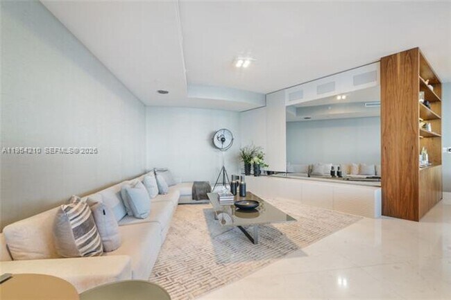 Building Photo - 18555 Collins Ave