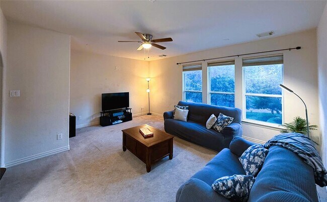 Building Photo - 66 Fulshear Ct