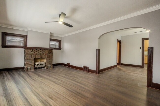 Building Photo - 3394-3396 W 54th St