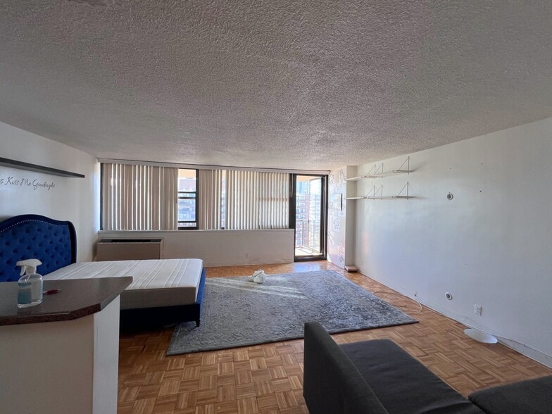 Building Photo - 280 Marin Blvd