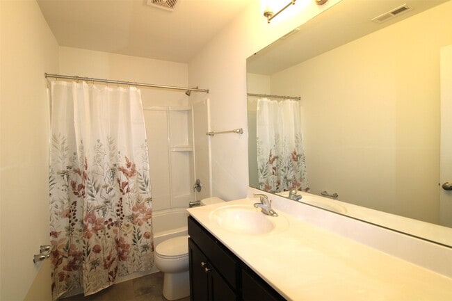 Building Photo - 130 Prairie Wind Dr