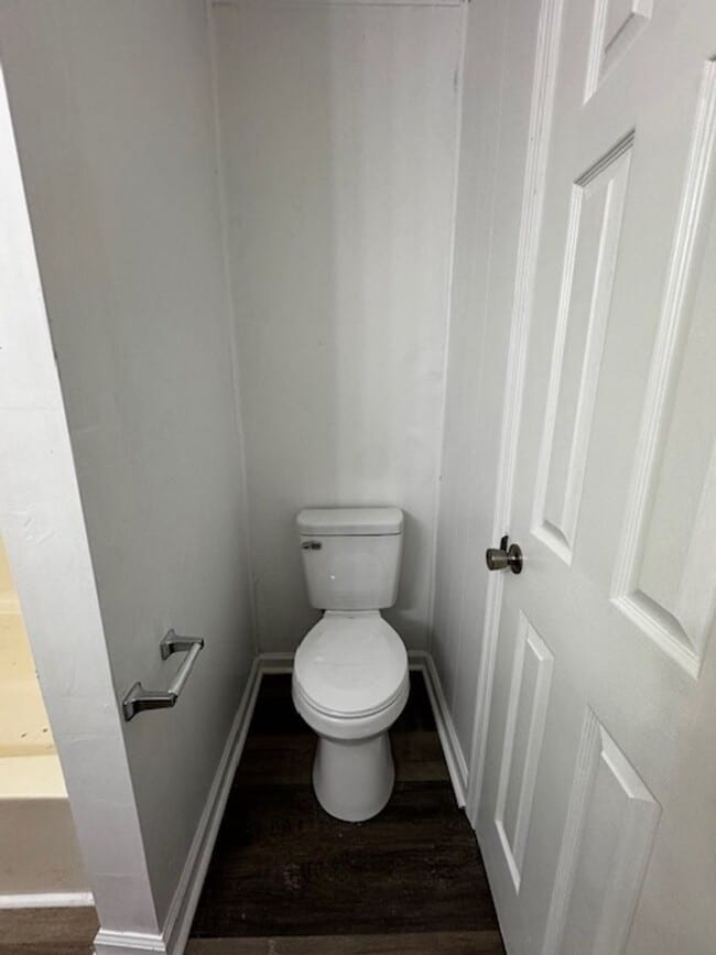 Building Photo - *FREE 1ST MONTHS RENT IF LEASE SIGNED IN FEBRUARY!!* 1 Bed 1 Bath Apartment with Water and Trash ...