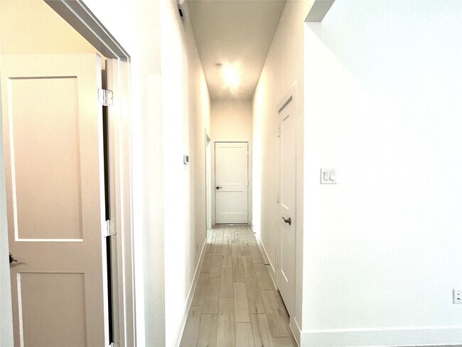 Building Photo - 2319 Forest Flower Wy