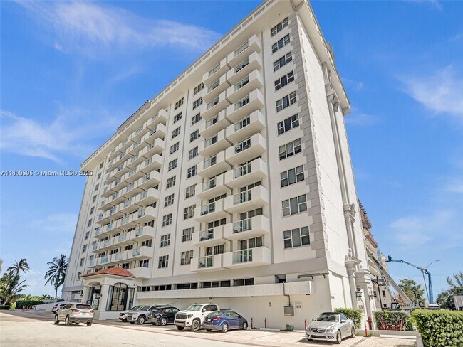 Building Photo - 9195 Collins Ave