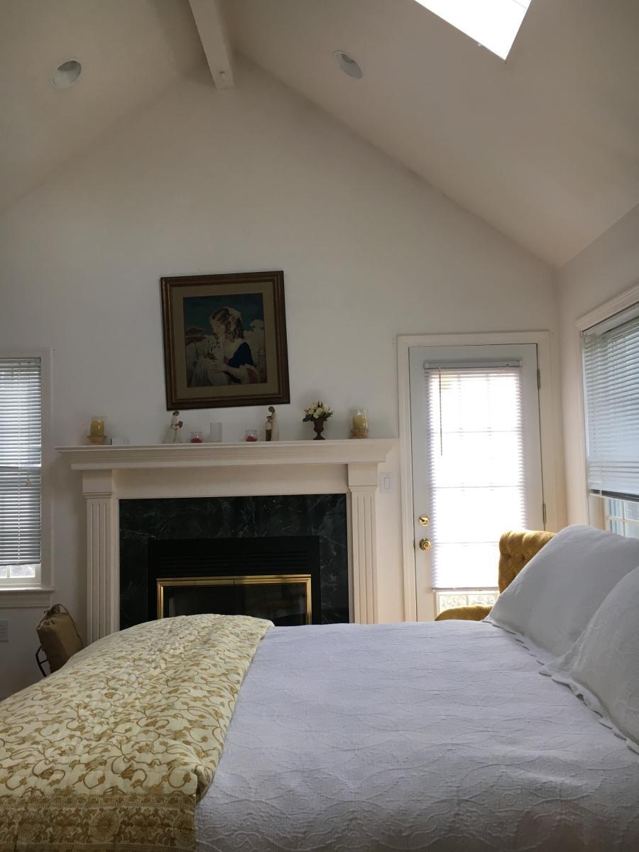 Master bedroom - 373 Main St