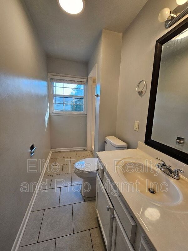 Building Photo - 4604 Coronado Dr