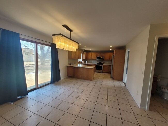 Building Photo - 2255 Vesterheim St