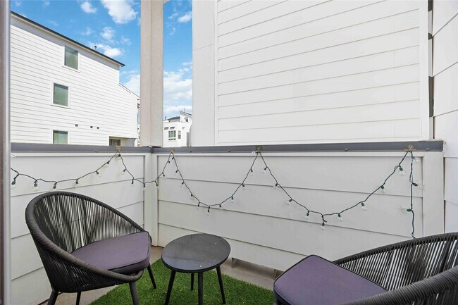 Building Photo - 3018 Markle Dr