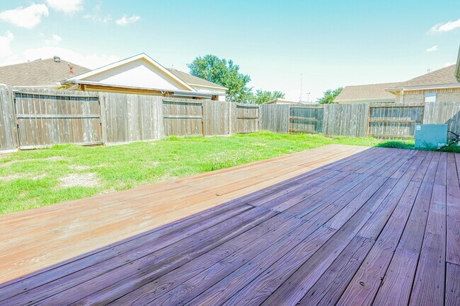 Building Photo - 18014 Shady Cypress Ln