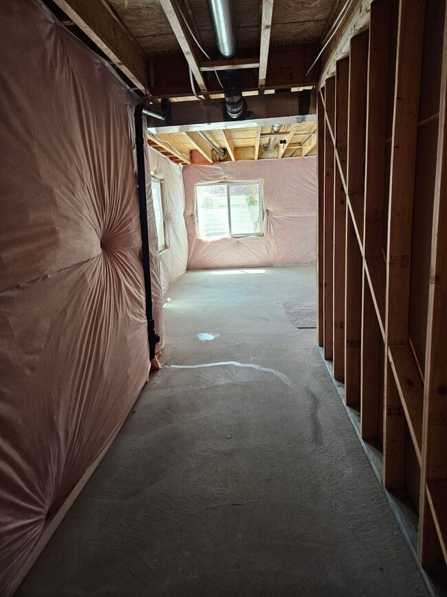 Building Photo - Charming 3 Bed, 2.5 Bath in Tooele