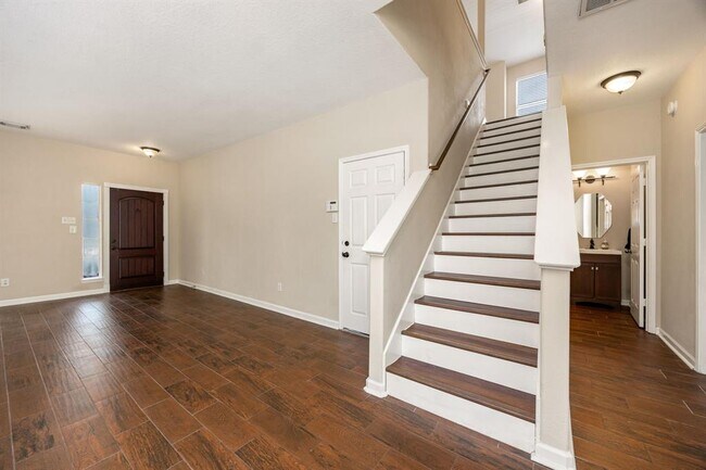 Building Photo - 10427 Lyndon Meadows Dr