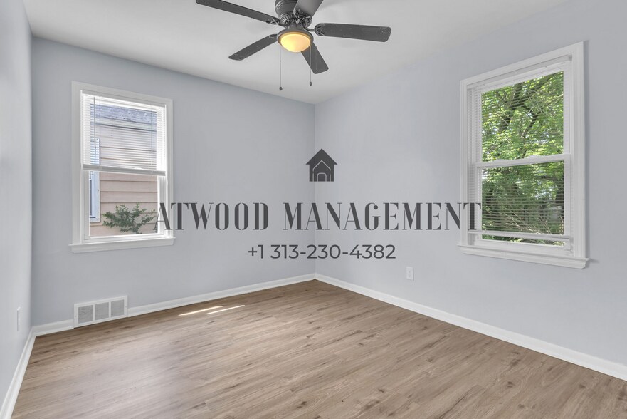 Building Photo - This beautifully updated 3-bedroom, 2-bath single-family home is ready for move-in!
