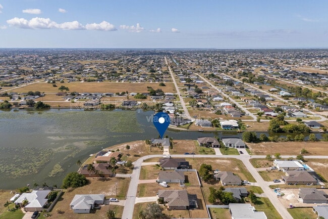 Building Photo - 304 NW 12th Ln