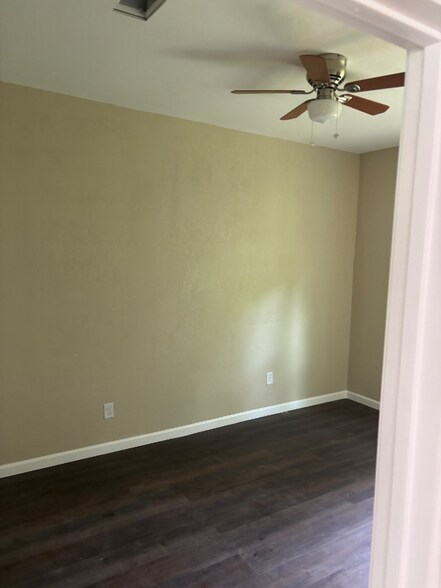 Building Photo - 660 Wingate St