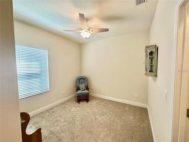 Building Photo - 2633 Star Apple Wy