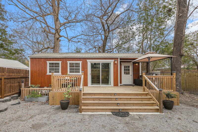 Building Photo - 1215 Wimbee Dr