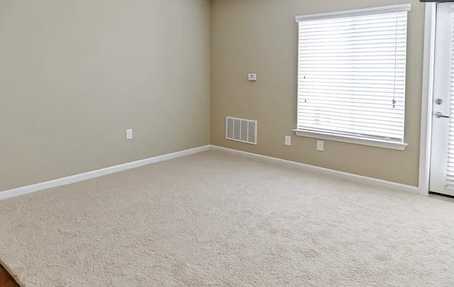 Building Photo - Summit Apartments