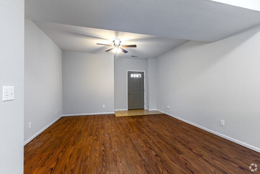 4BR, 3BA - 1813SF - 5-Rolling Rock Apartments
