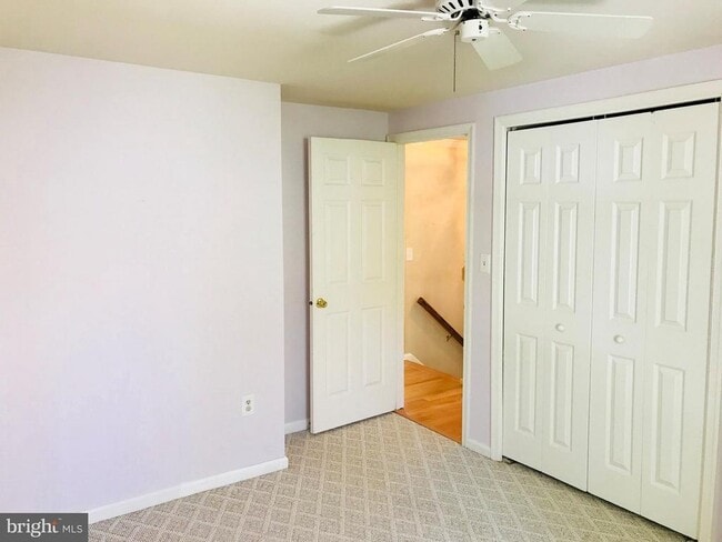 Building Photo - 15860 Montview Dr