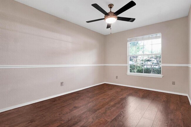 Building Photo - 1415 Quicksilver Cir