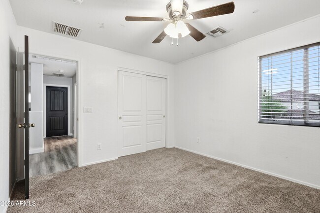 Building Photo - 1537 E Bowman Dr