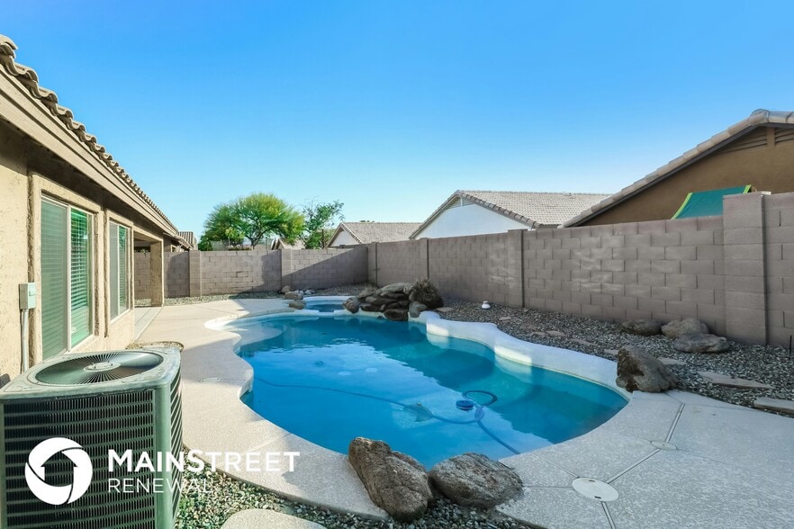 Building Photo - 2374 S 155th Ln