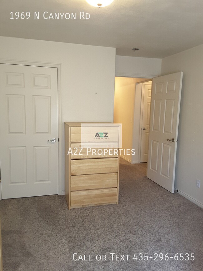 Building Photo - 1969 N Canyon Rd