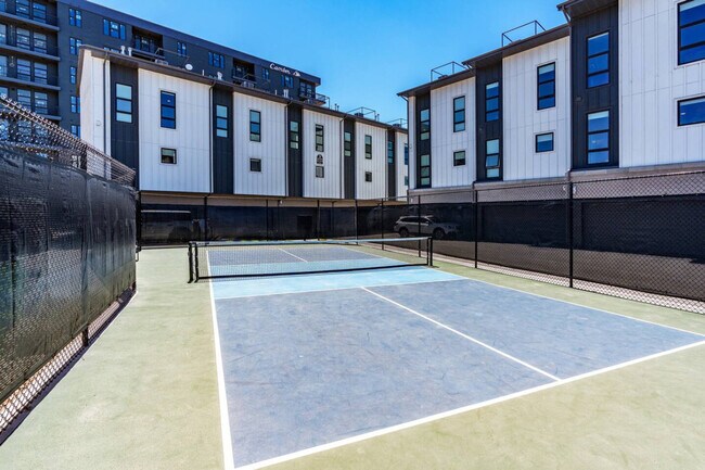 Building Photo - 320 N 490 W