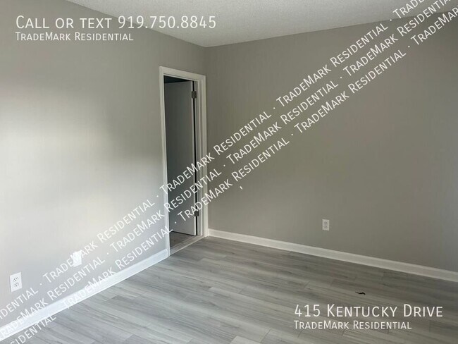 Building Photo - 415 Kentucky Dr