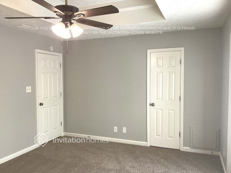 Building Photo - 585 Elvina Ct