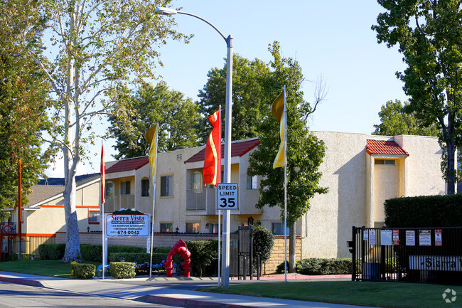 Building Photo - Sierra Vista Apartments